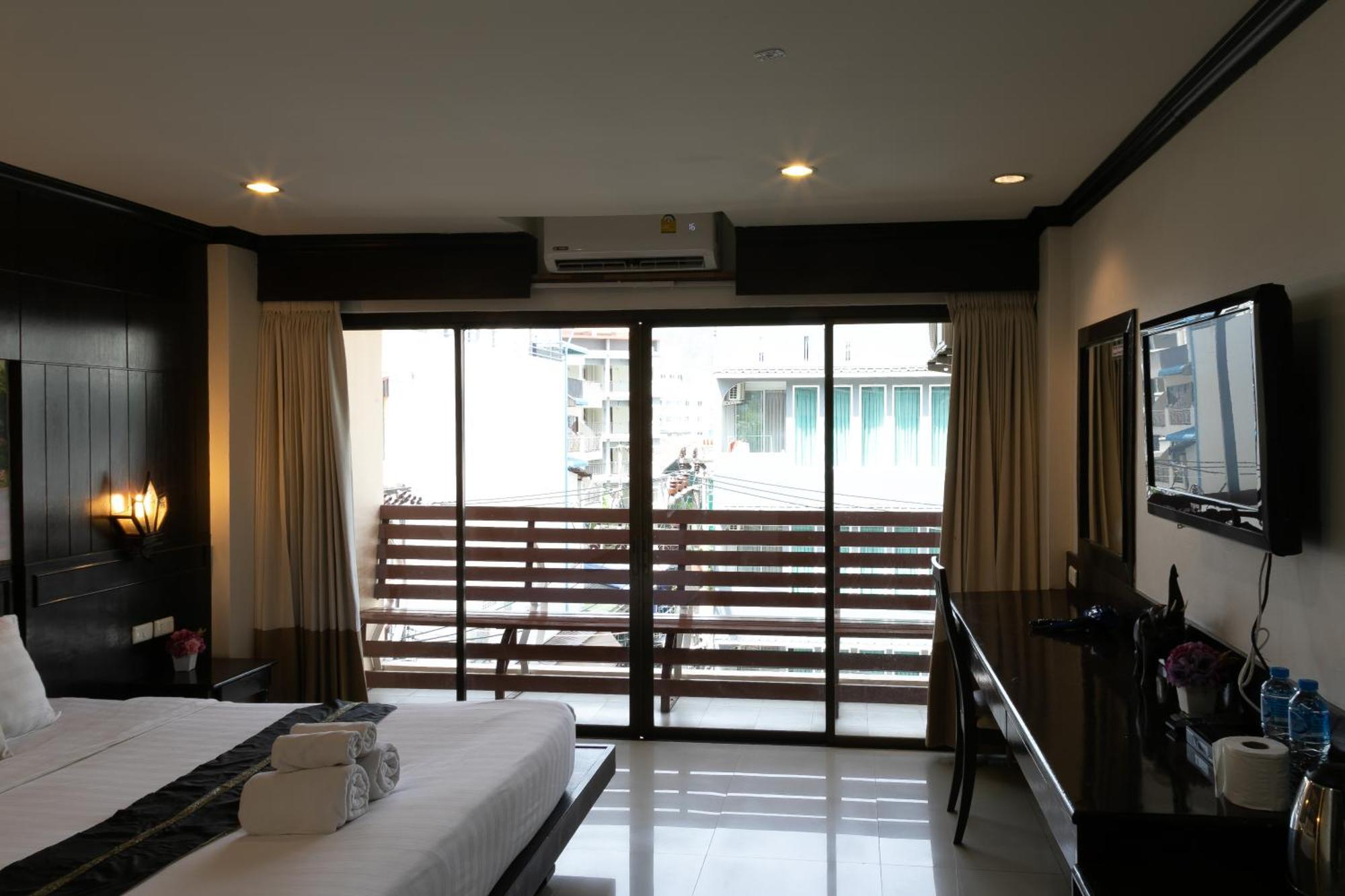 Best Venue Hotel パトン エクステリア 写真