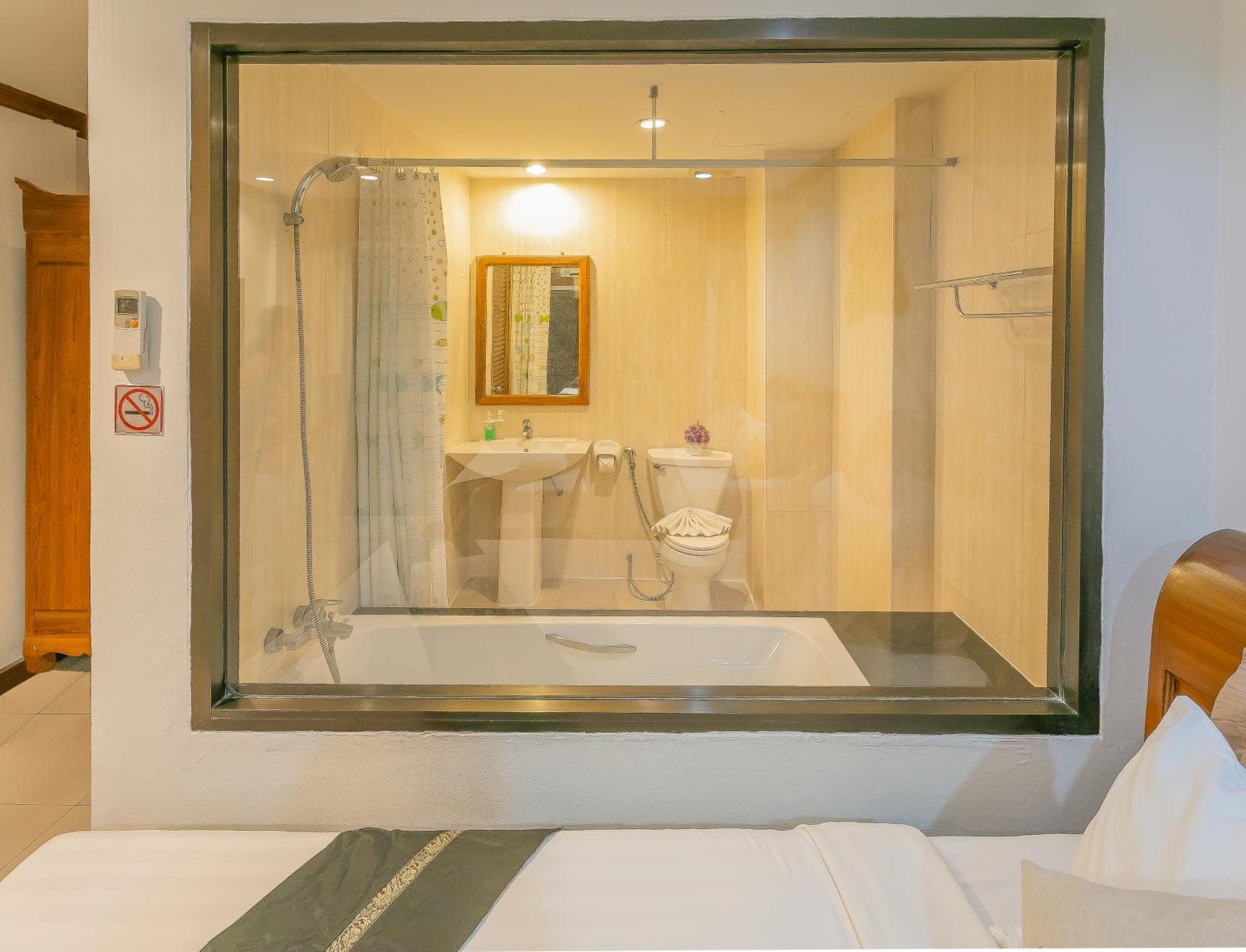 Best Venue Hotel パトン エクステリア 写真