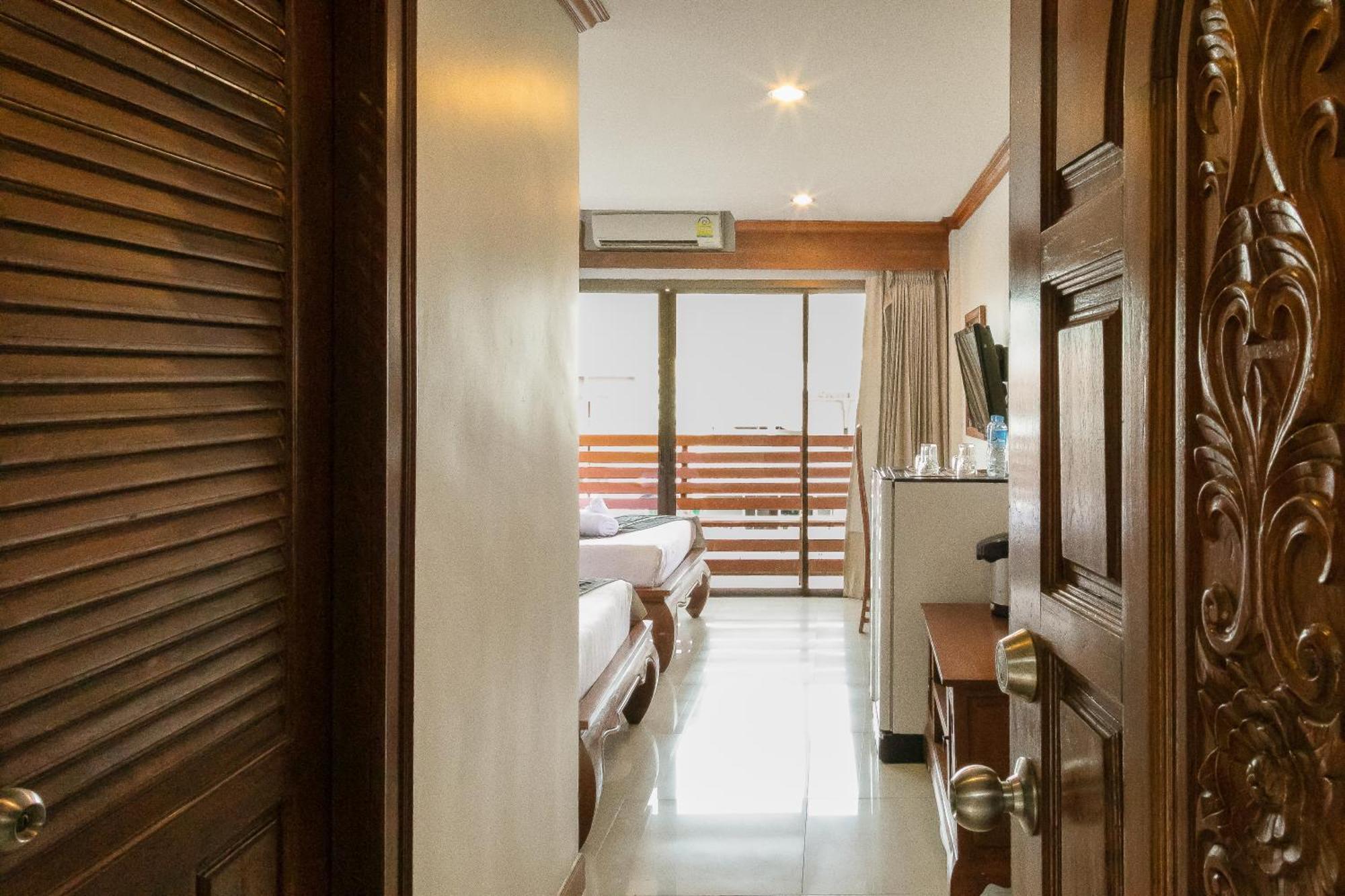Best Venue Hotel パトン エクステリア 写真